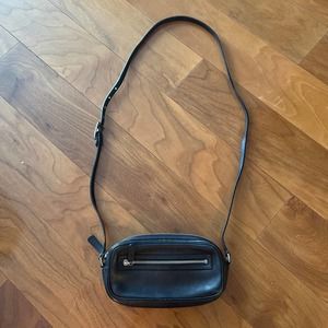 Vintage Coach crossbody leather mini purse